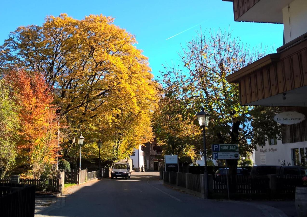 Appartamento Malvasia Apart Stumm Esterno foto